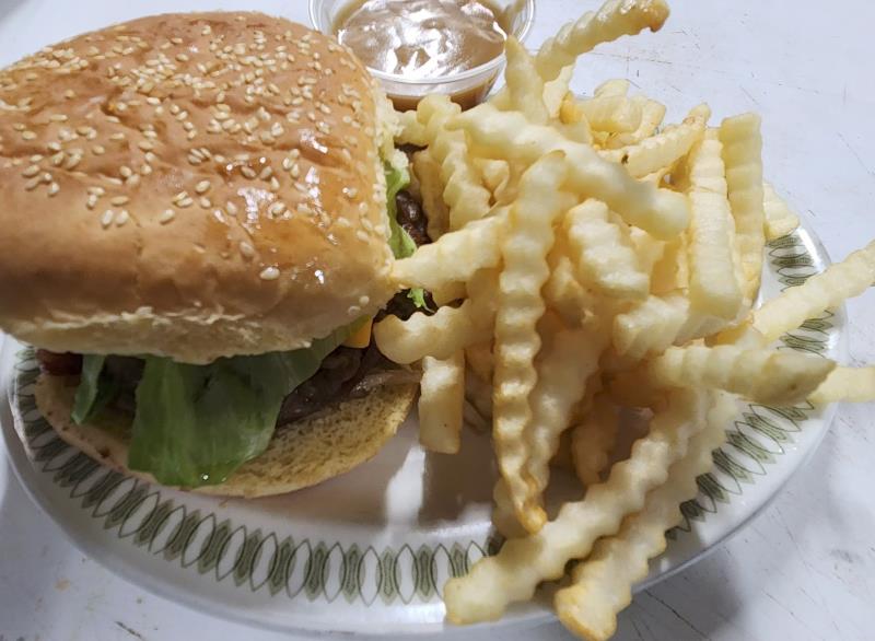 Uptown Cafe - Uptown Burger & Fries