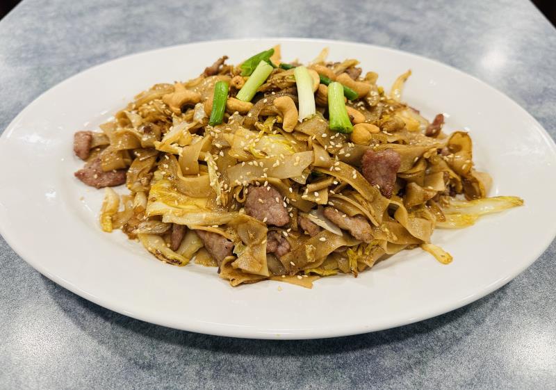Uptown Cafe - Dry-Fried Beef Ho Fun