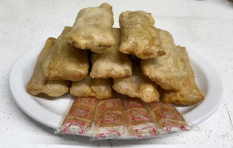 Uptown Cafe - Egg Roll